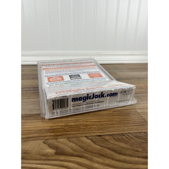 Magic Jack PLUS Free Local Long Distance Calling Telephone Sealed Brand New 2014 - Picture 3 of 3